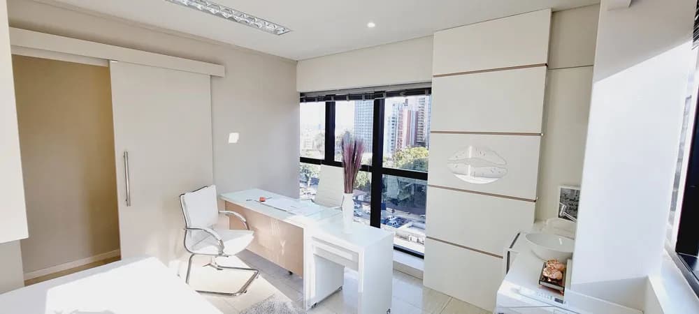 Consultório Dra. Jociene Andrade equipado com tecnologia avançada para procedimentos de rejuvenescimento específicos para tratamentos de alta performance